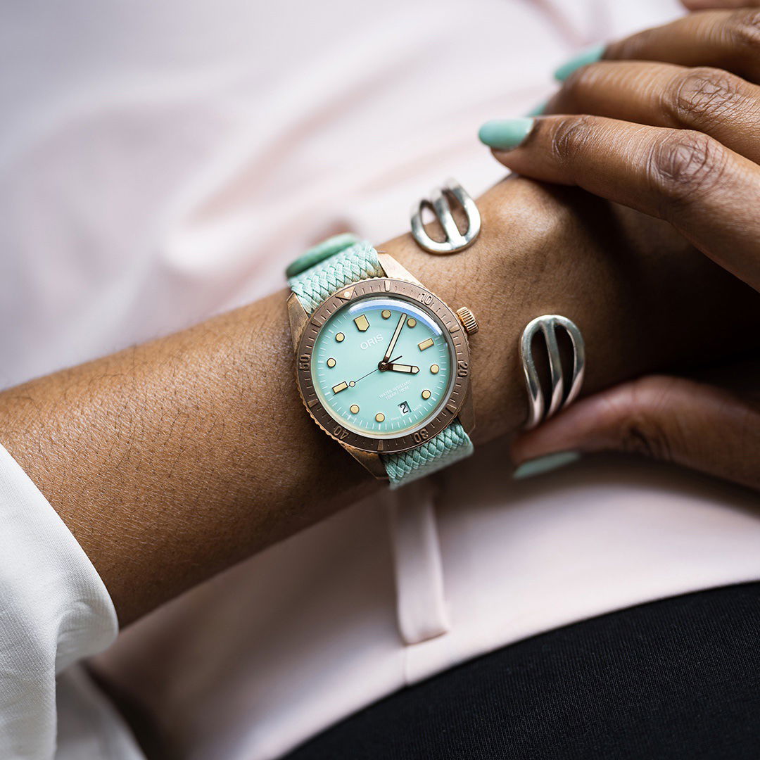 Oris Divers Sixty-Five · Cotton Candy · 38mm · Cadran Bleu · Bracelet Perlon — vue 2