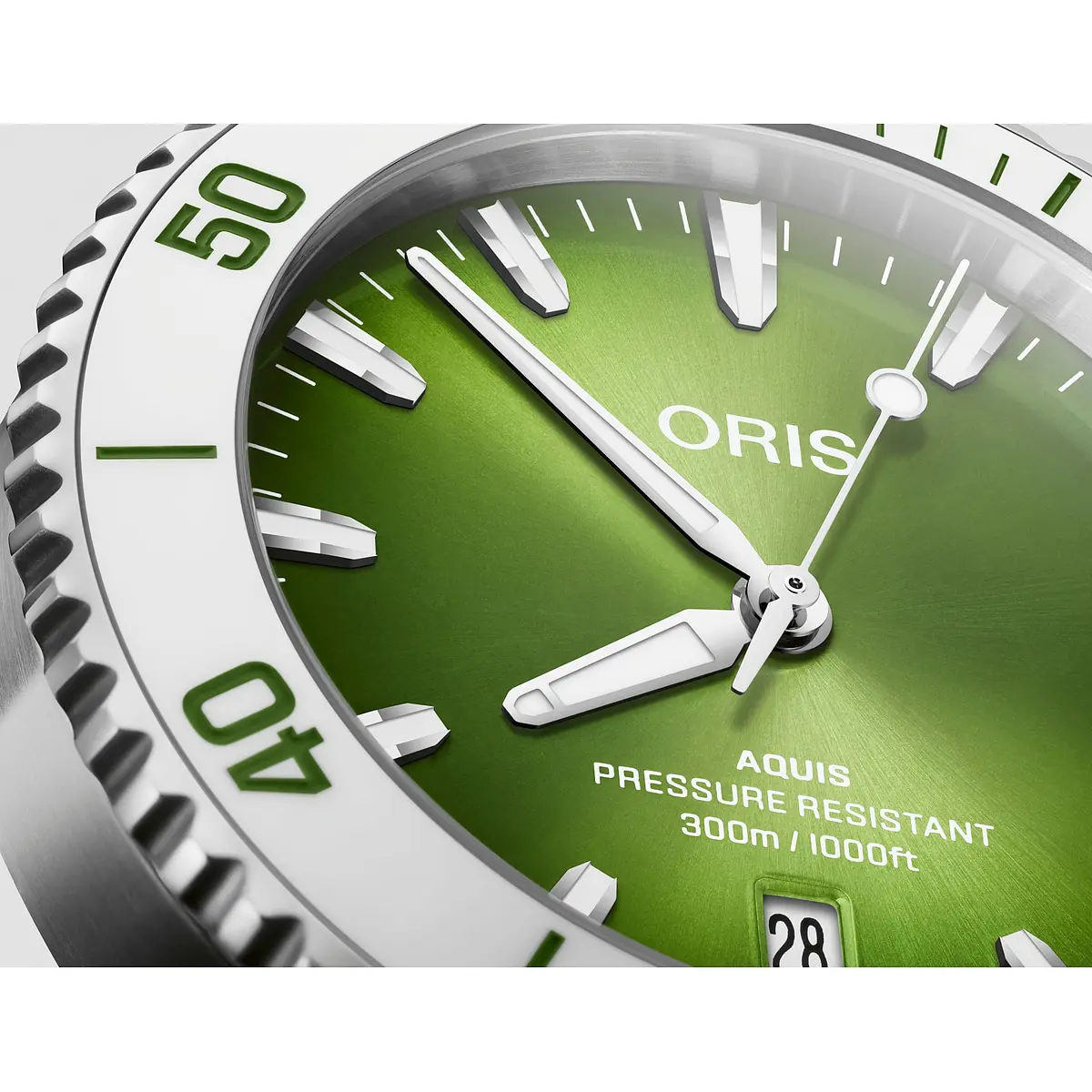 Oris Aquis Date · Taste of Summer · Vert Pastèque · 41.5mm · Bracelet Perlon