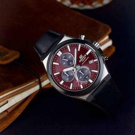 Casio Edifice · Chronographe Solaire · 44mm · Cadran Rouge · Cuir Noir · Saphir — vue 3