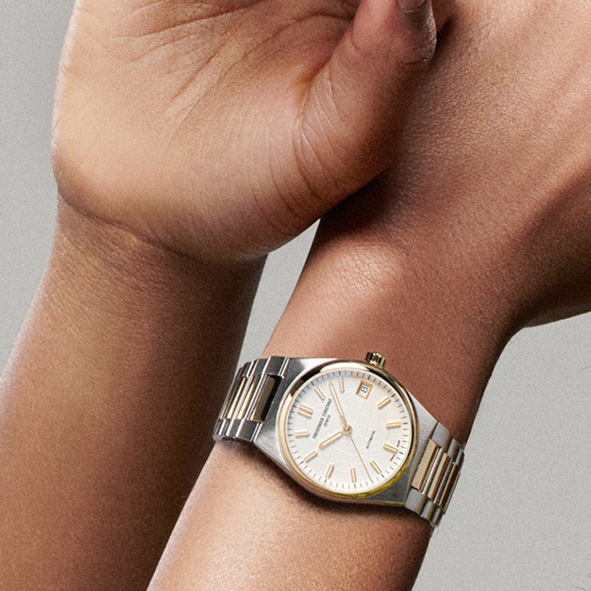 Frédérique Constant Highlife · Automatique · 41mm · Cadran Argenté · Acier & Or Jaune — vue 4