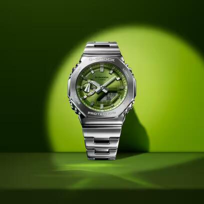 Casio G-Shock GM-2110D · Lunette Acier · Lime Green · Bracelet Résine — vue 3