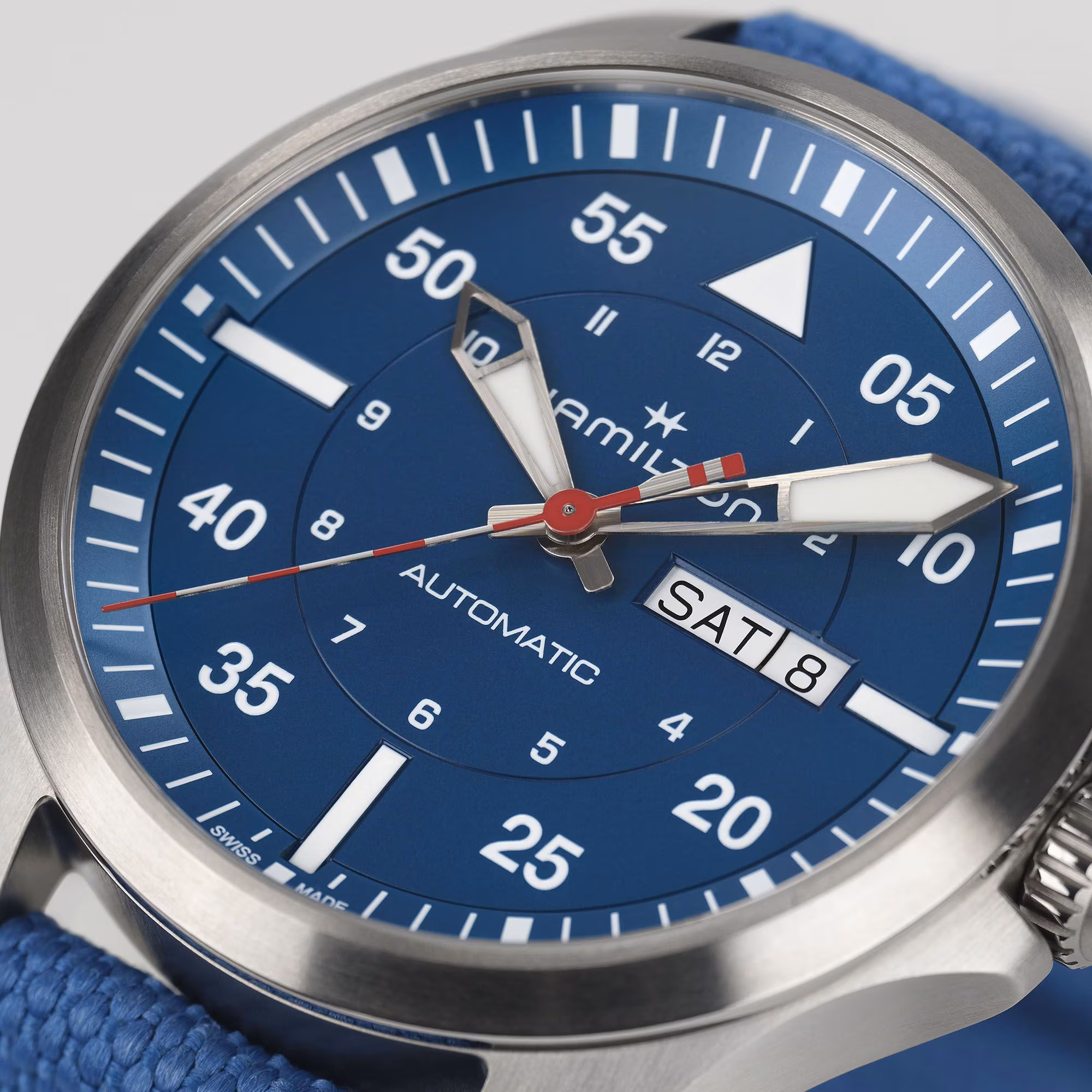 Hamilton Khaki Aviation Pilot Day-Date · Air-Glaciers Édition Spéciale · 42mm Titane · Cadran Bleu — vue 4
