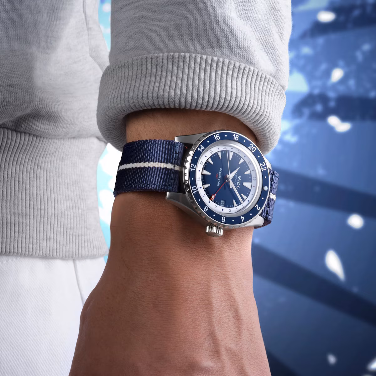 Mido Ocean Star GMT · Édition Spéciale · Cadran Bleu · Bracelet Acier · 40.5mm — vue 3