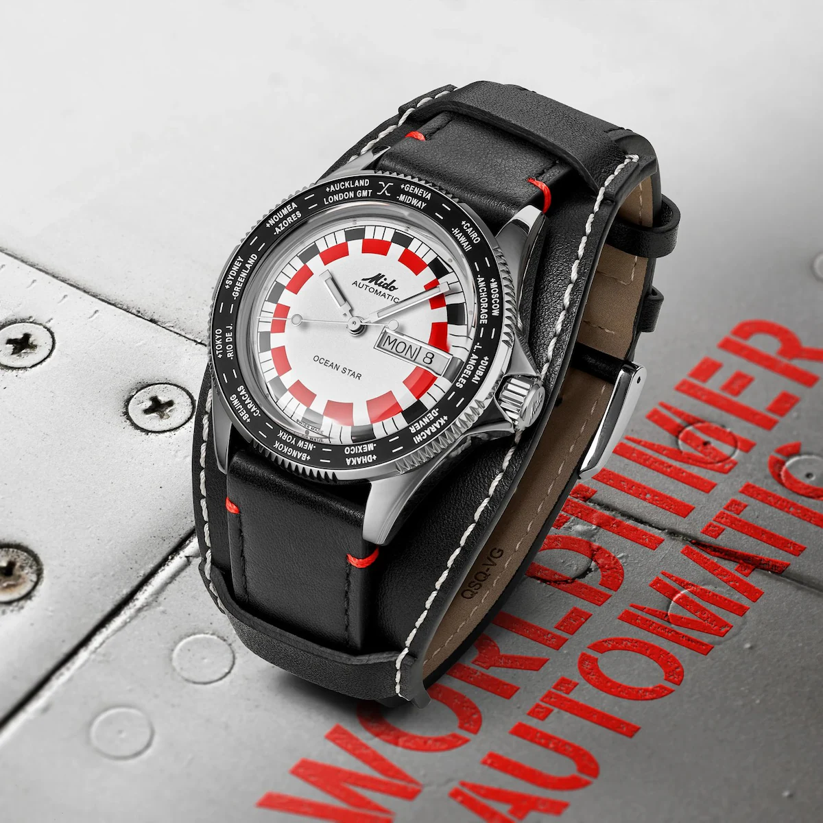Mido Ocean Star Worldtimer · Cadran Argenté Damier Noir/Rouge · Cuir Bund · 40.5mm — vue 6