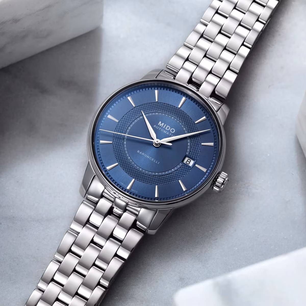 Mido Baroncelli Signature · Cadran Bleu · Bracelet Acier · 39mm — vue 4