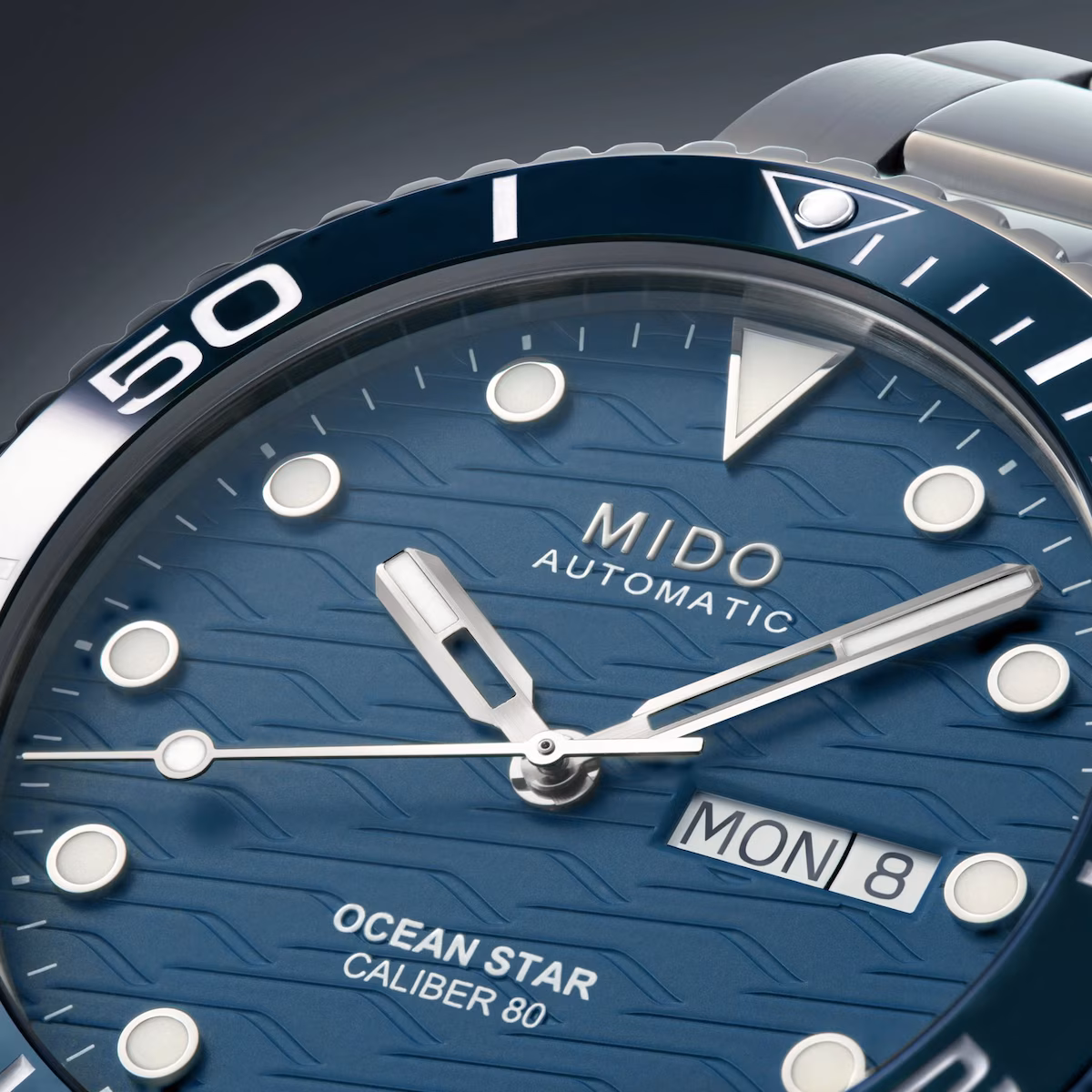 Mido Ocean Star 200C · Cadran Bleu · Lunette Céramique Bleue · Bracelet Acier · 42.5mm — vue 3