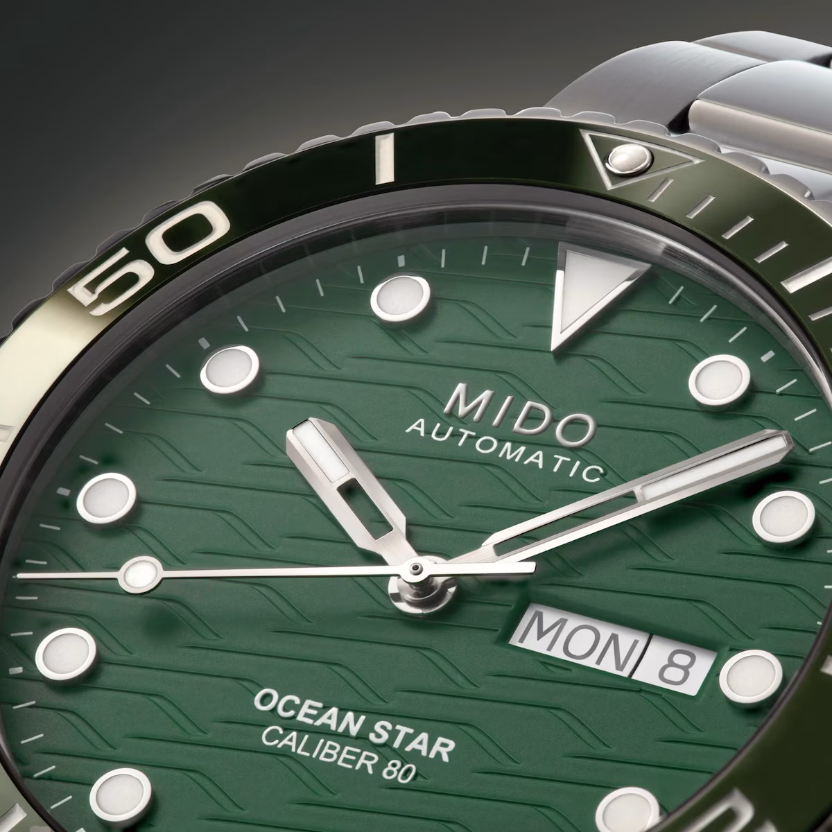 Mido Ocean Star 200C · Cadran Vert · Lunette Céramique Verte · Bracelet Acier · 42.5mm — vue 4