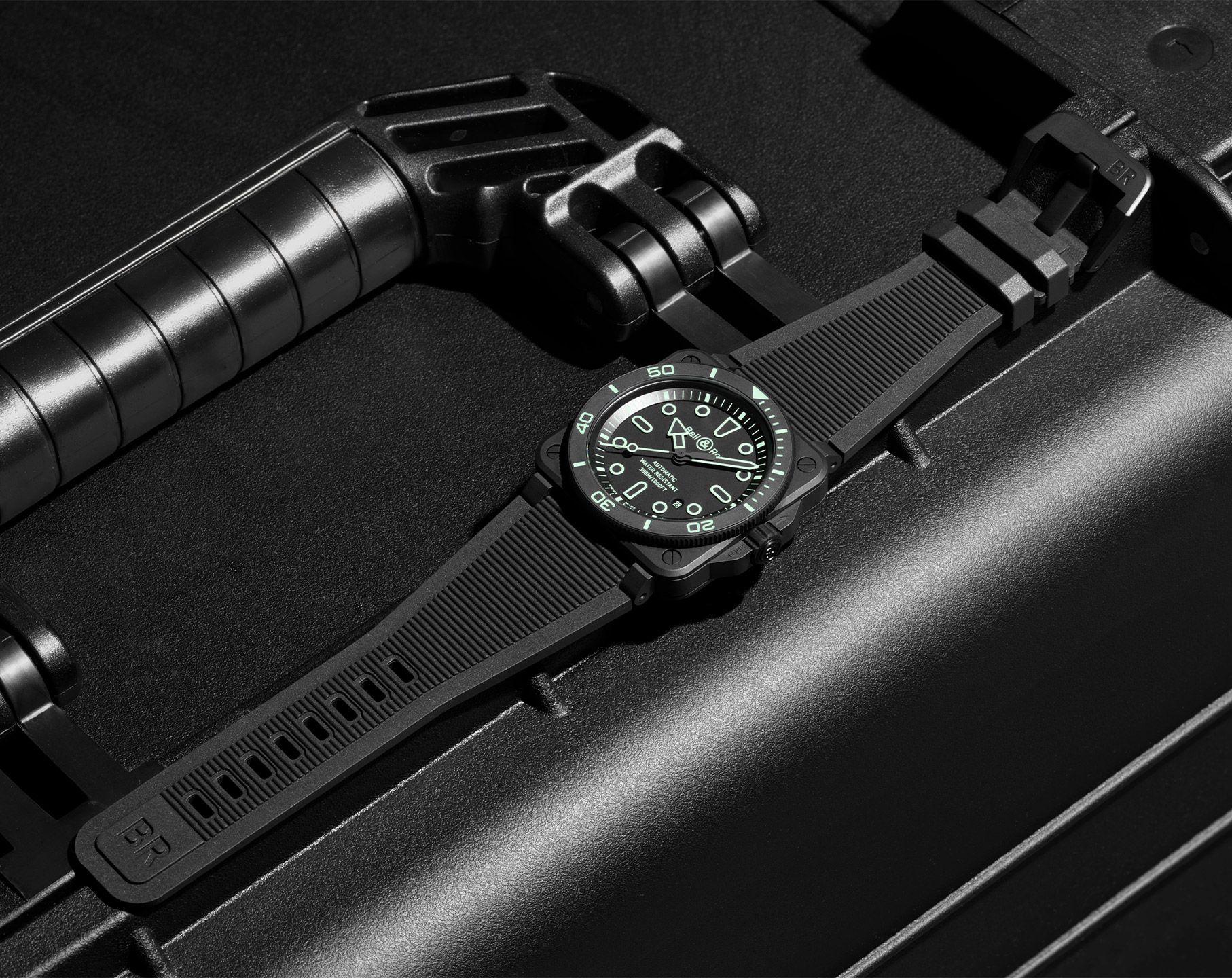 Bell & Ross BR-03 Diver Lum Outline · Céramique Noire · Édition Limitée 500p · 42mm · Caoutchouc — vue 3