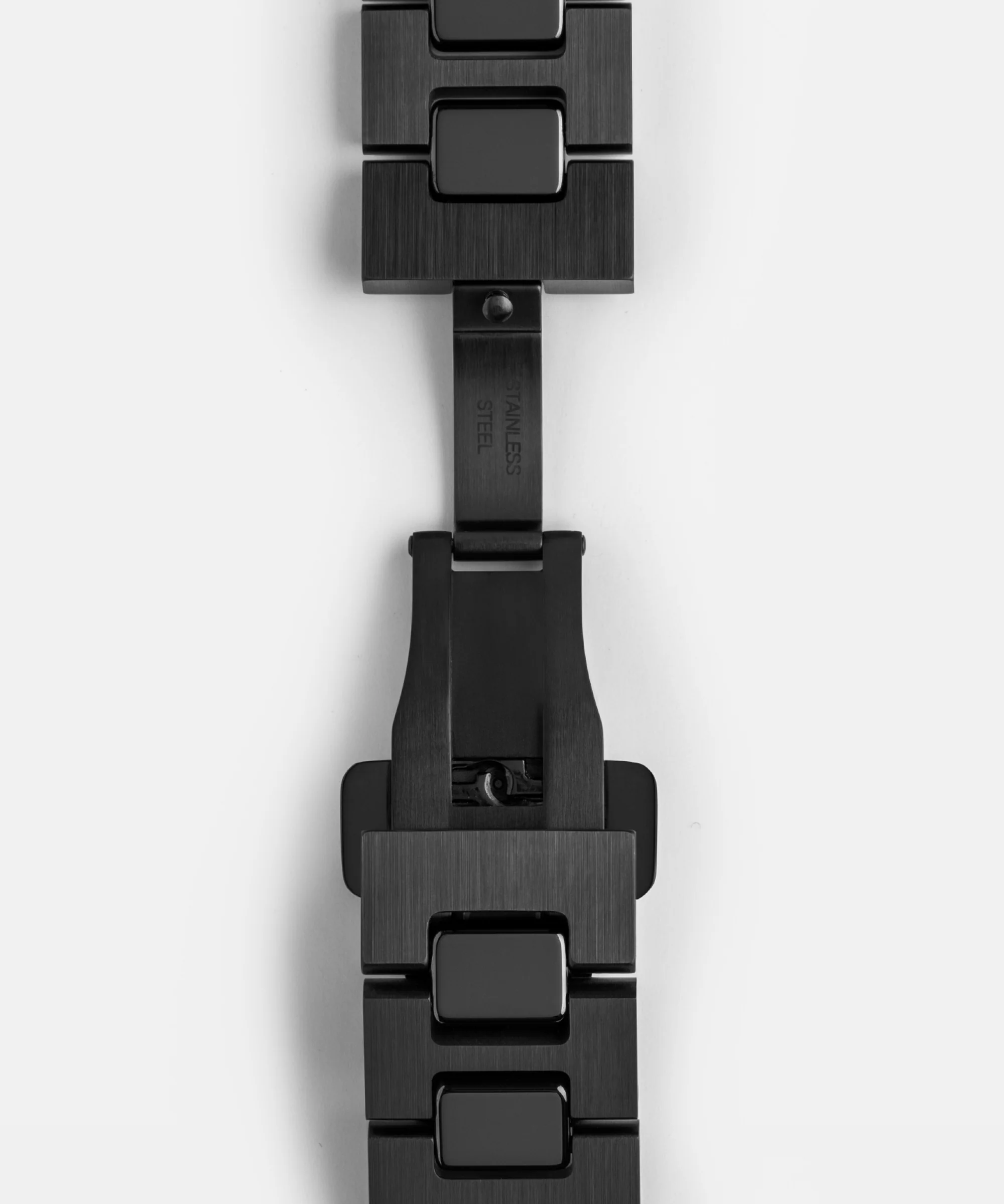 Bell & Ross BR-05 · Céramique Noire · 40mm · Cadran Noir · Bracelet Céramique Intégré — vue 3